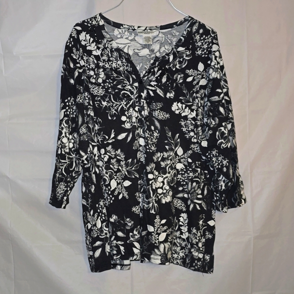 Rebecca Malone Black and White Floral Patte w/ Quarter Button Down 3/4 Sleeve 1X